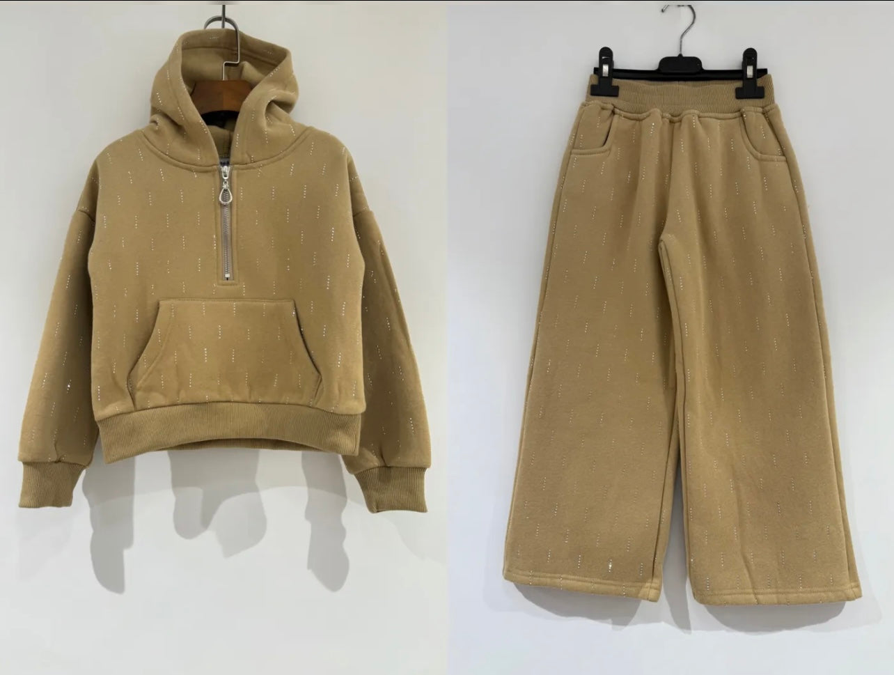 Girls Hoody & Trousers co-ord Set with Diamantés 4-14 years