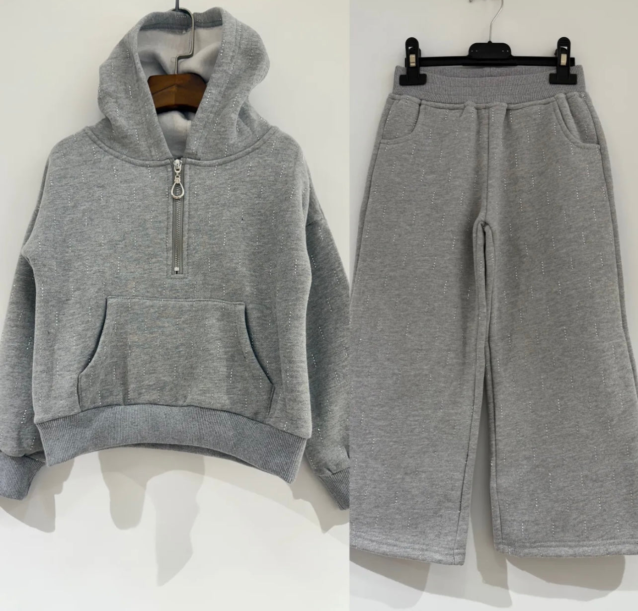 Girls Hoody & Trousers co-ord Set with Diamantés 4-14 years